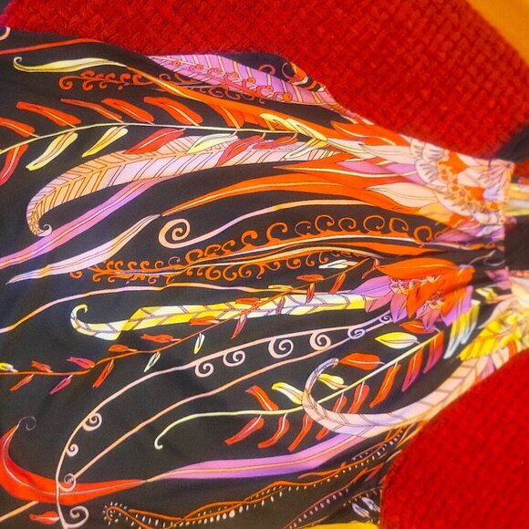 Tahari Stunning Bohemian Floral Halter Blouse - Size M - Picture 4 of 6